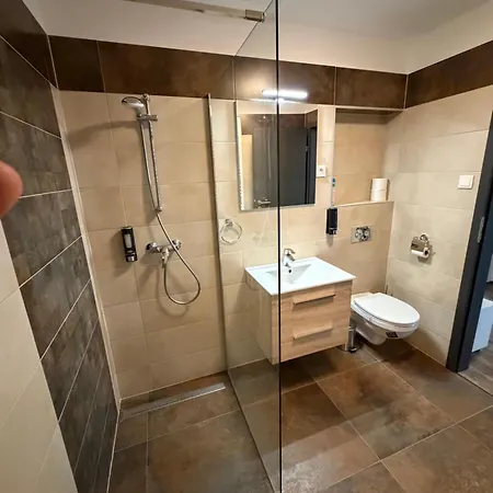 Royal Aura Residence-sarvar *
